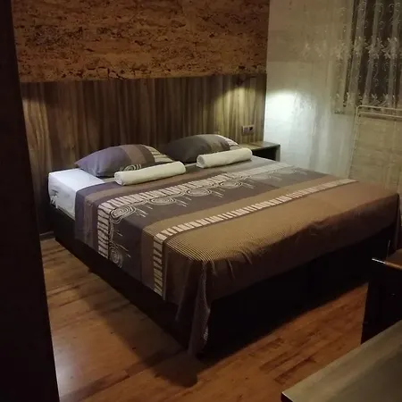 Alarlievi Хотел Приморско