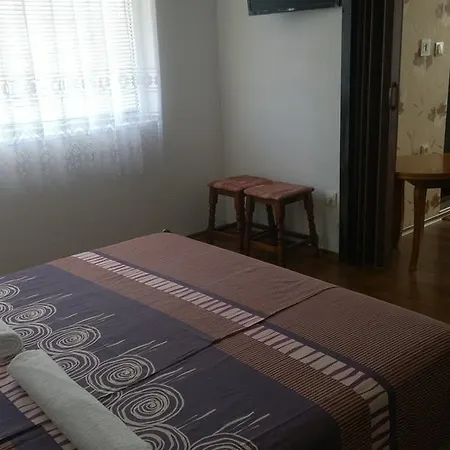 Alarlievi Hotel